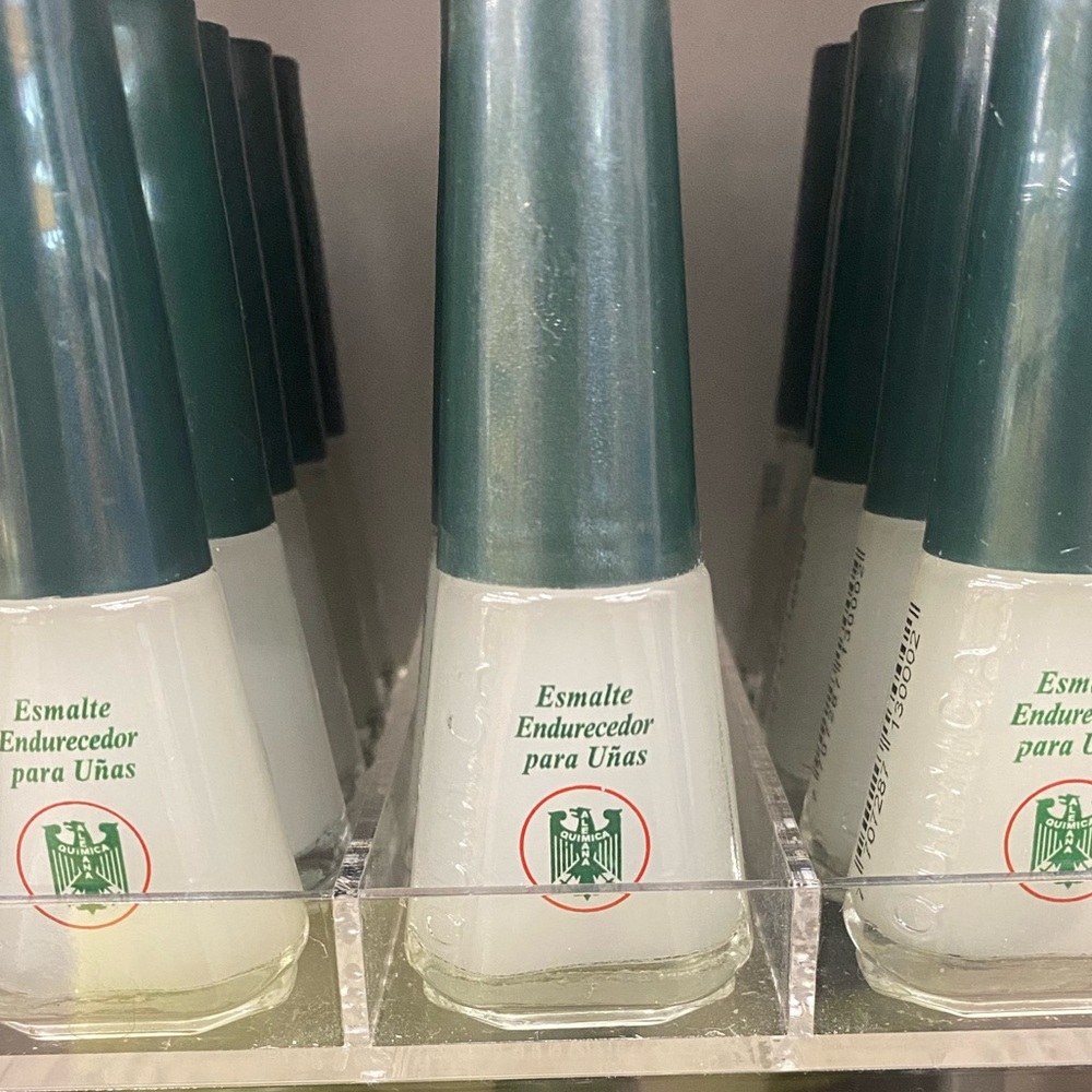 Nail Hardener / Endurecedor de uñas - Picture 3 of 3